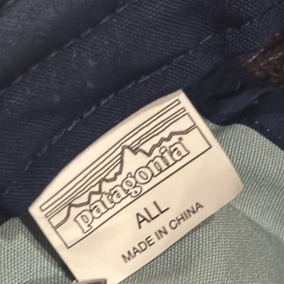 Patagonia Navy gray canvas mesh trucker hat baseball cap one size - Picture 10 of 12